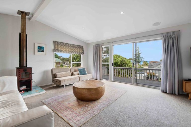 Photo of property in 71 Mckenzie Avenue, Arkles Bay, Whangaparaoa, 0932