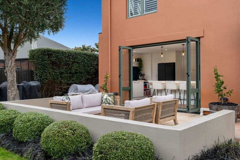 Photo of property in 16 Ridgewood Place, Shirley, Christchurch, 8061