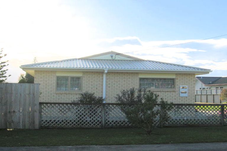 Photo of property in 9 Alamein Avenue, Onerahi, Whangarei, 0110