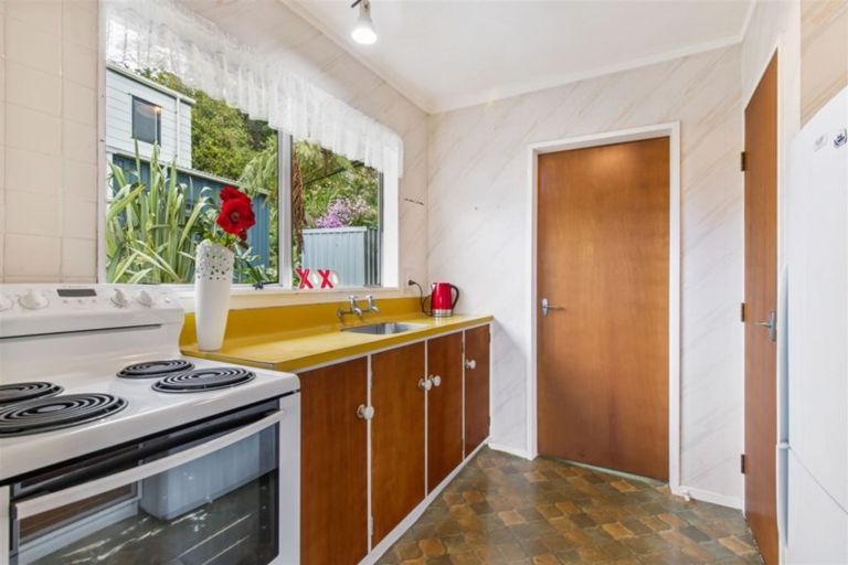 Photo of property in 7 Kerr Grove, Johnsonville, Wellington, 6037