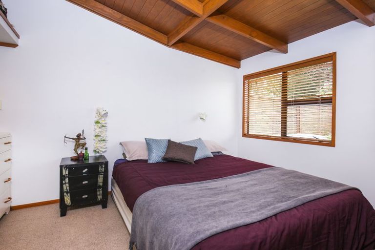 Photo of property in 45 West Lynn Road, Titirangi, Auckland, 0604