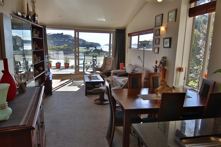 Photo of property in Bridgewater Apartments, 301/7 Te Rangi Cross Road, Paihia, 0200
