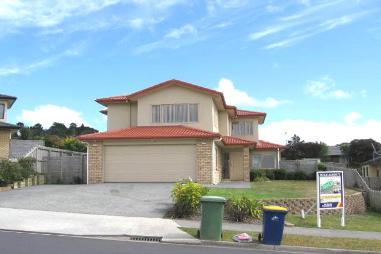 Photo of property in 54 Black Teal Close, Unsworth Heights, Auckland, 0632
