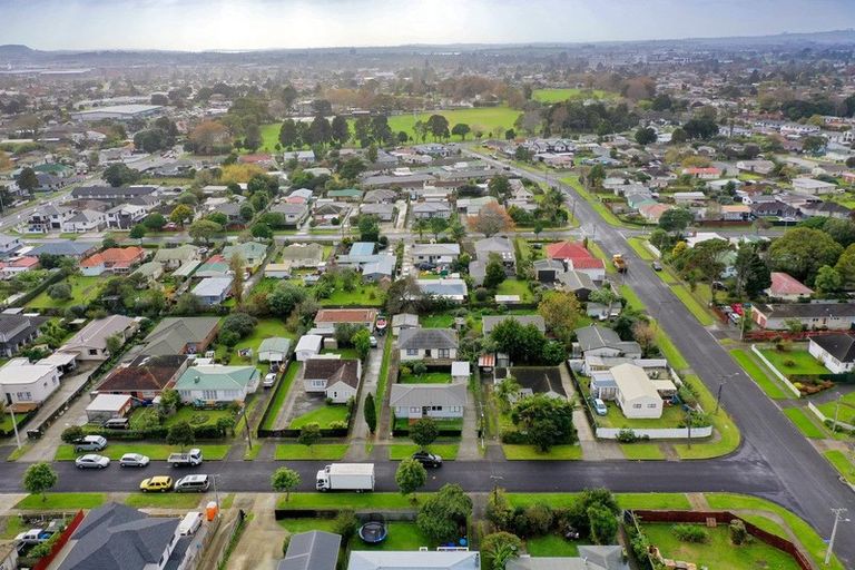 Photo of property in 2/13 John Street, Mangere East, Auckland, 2024