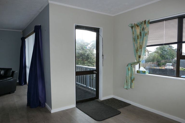 Photo of property in 8 Olive Terrace, Paraparaumu Beach, Paraparaumu, 5032