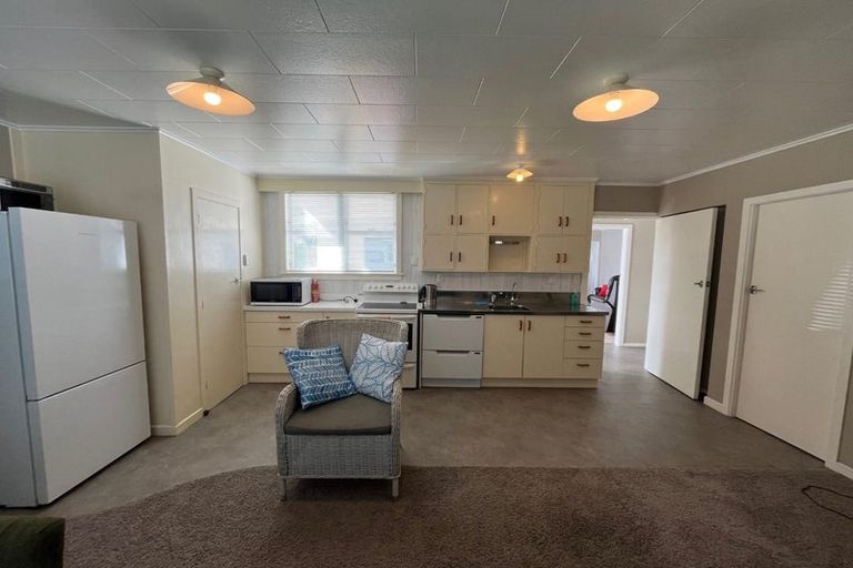 Photo of property in 335 Tukapa Street, Hurdon, New Plymouth, 4310