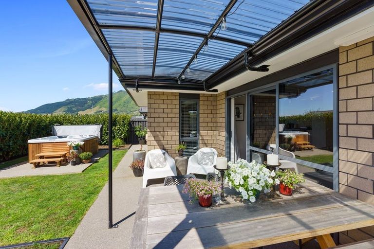 Photo of property in 53 Waipunahau Road, Waikanae, 5036