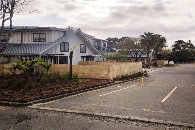 Photo of property in 1a/30 Westward Ho, Glen Eden, Auckland, 0602