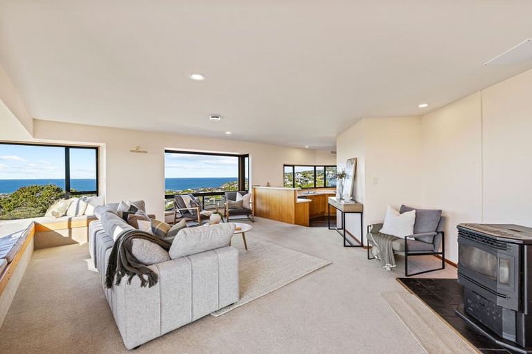 Photo of property in 10 Luxton Place, Mount Pleasant, Christchurch, 8081