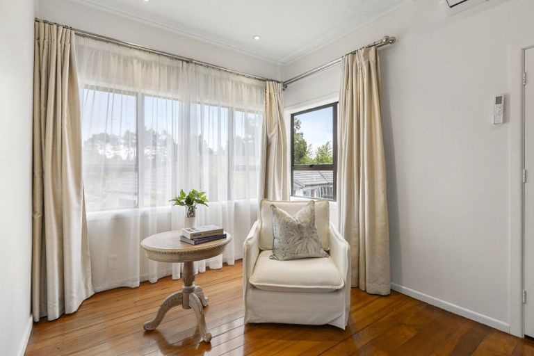 Photo of property in 1042 Great North Road, Point Chevalier, Auckland, 1022