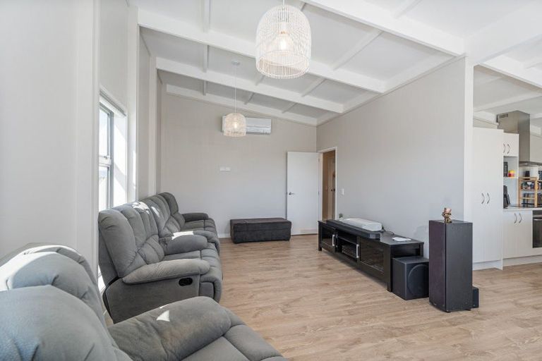 Photo of property in 8 Ngaroma Crescent, Whitianga, 3510