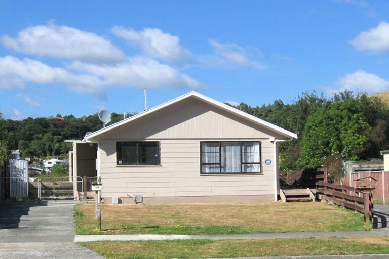 Photo of property in 2/84 Gillespies Road, Birchville, Upper Hutt, 5018