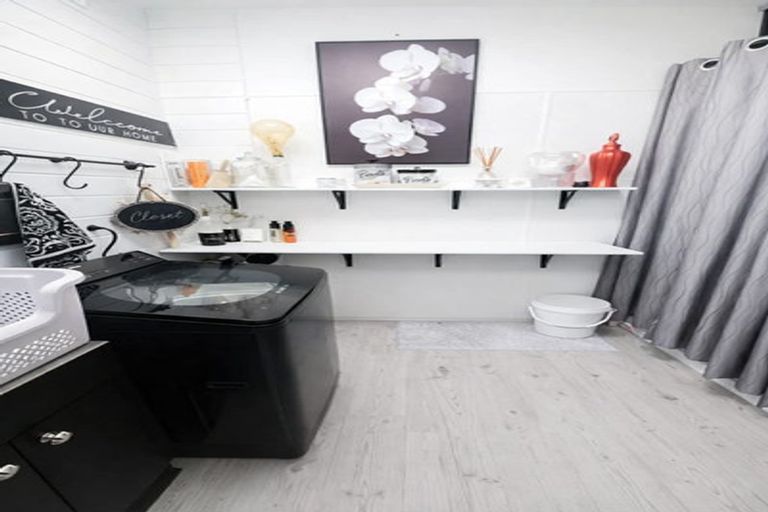 Photo of property in 13 Chester Street, Waverley, 4510