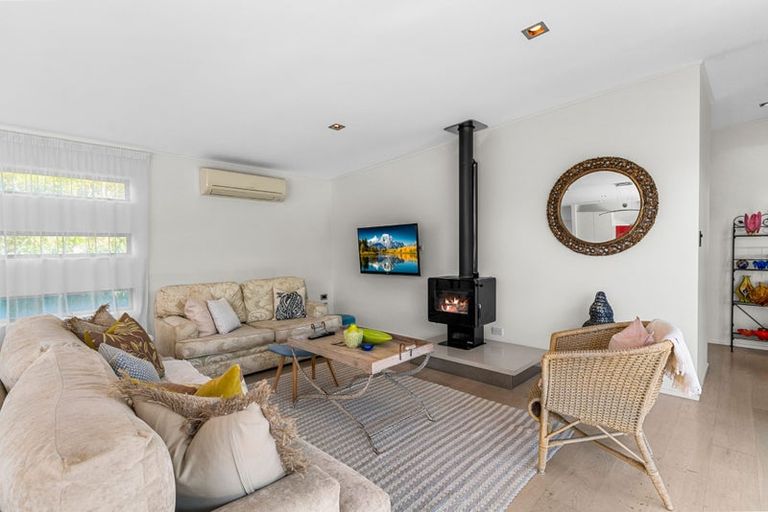 Photo of property in 8 Grove Road, Mangawhai Heads, Mangawhai, 0505