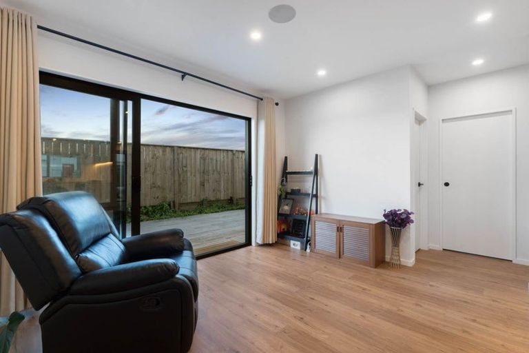 Photo of property in 14 Possum Lane, Hobsonville, Auckland, 0616