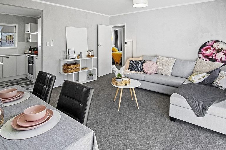 Photo of property in 17 Carlyle Street, Leamington, Cambridge, 3432