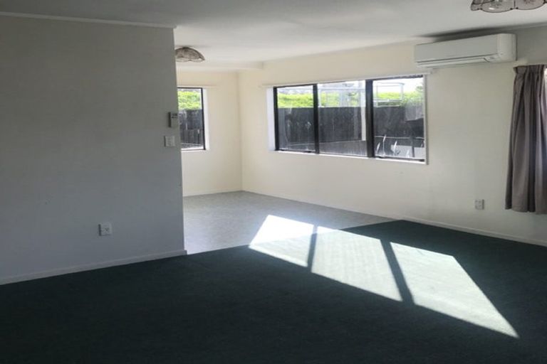 Photo of property in 3/21 Randwick Crescent, Moera, Lower Hutt, 5010