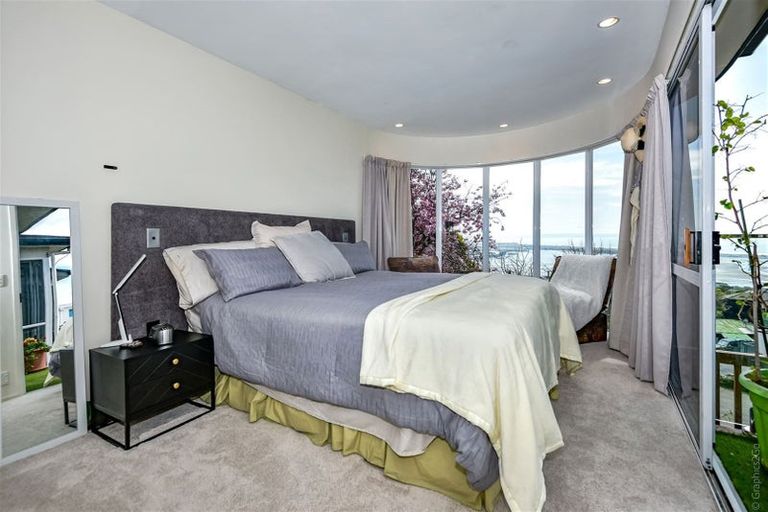 Photo of property in 220b Mount Pleasant Road, Mount Pleasant, Christchurch, 8081