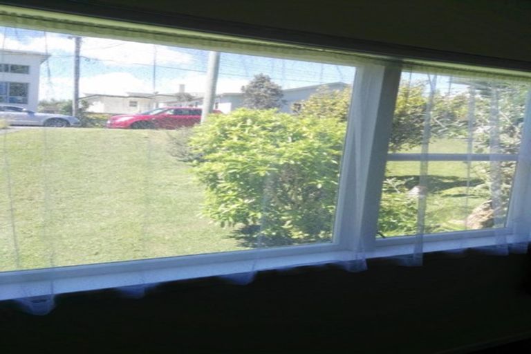 Photo of property in 8a Cross Street, Castlecliff, Whanganui, 4501