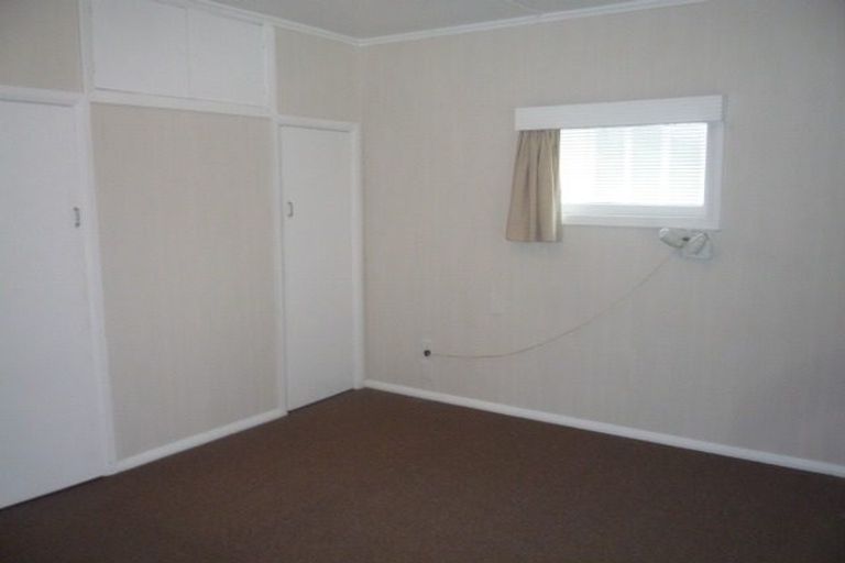 Photo of property in 23 Clevedon Road, Papakura, 2110