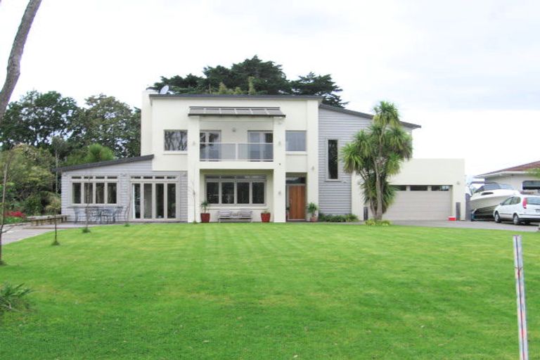 Photo of property in 29 Riverside Drive, Point Wells, 0986