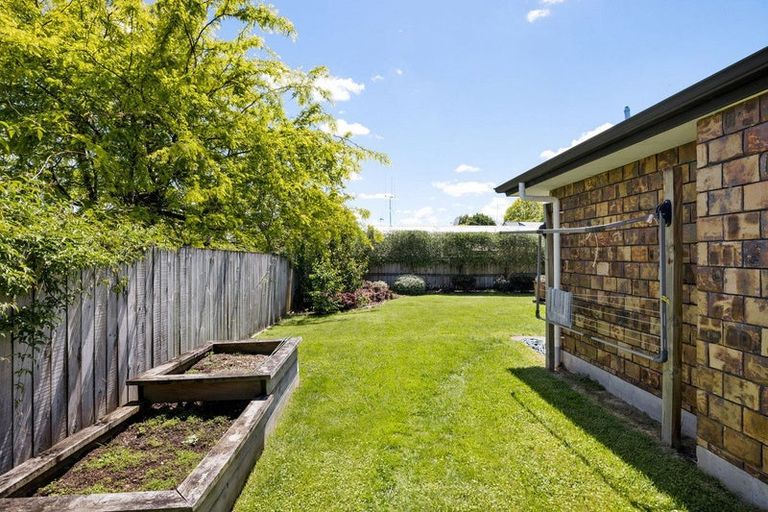 Photo of property in 33 Moore Street, Leamington, Cambridge, 3432