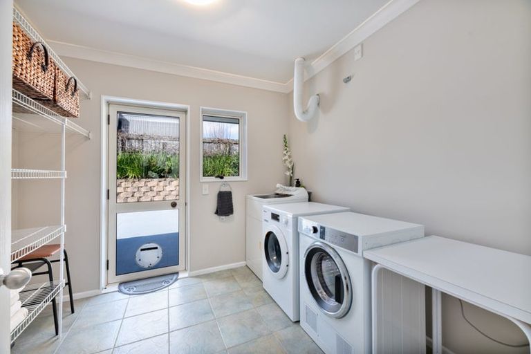 Photo of property in 3 Semillon Avenue, Henderson, Auckland, 0612