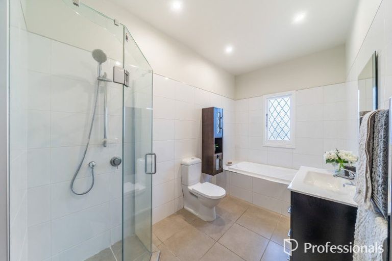 Photo of property in 120 Knights Road, Hutt Central, Lower Hutt, 5010