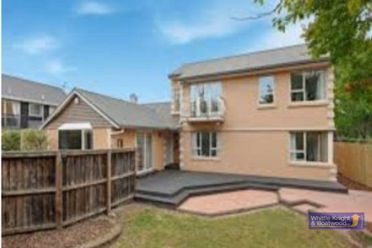 Photo of property in 55 Memorial Avenue, Ilam, Christchurch, 8053