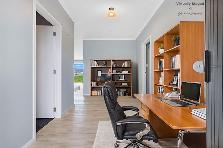 Photo of property in 8 Awatiro Drive, Kaukapakapa, 0871