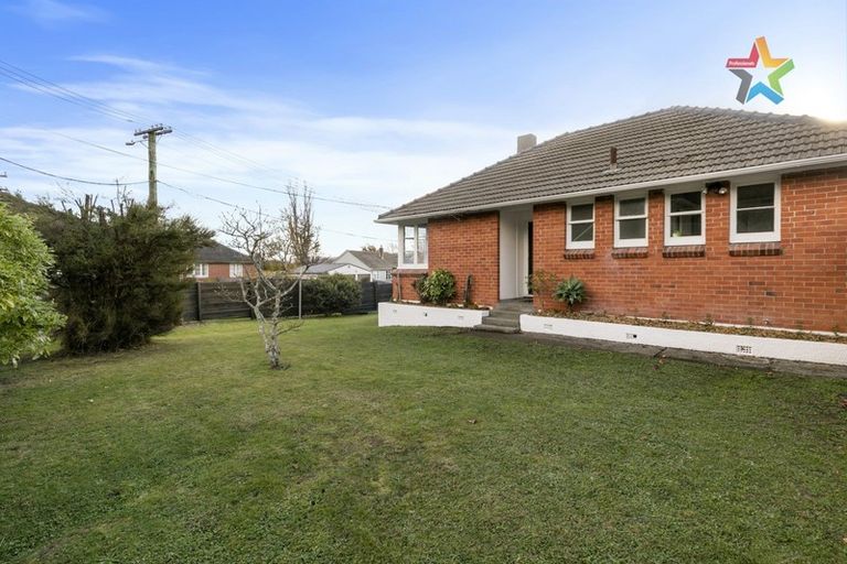 Photo of property in 193 Waddington Drive, Naenae, Lower Hutt, 5011