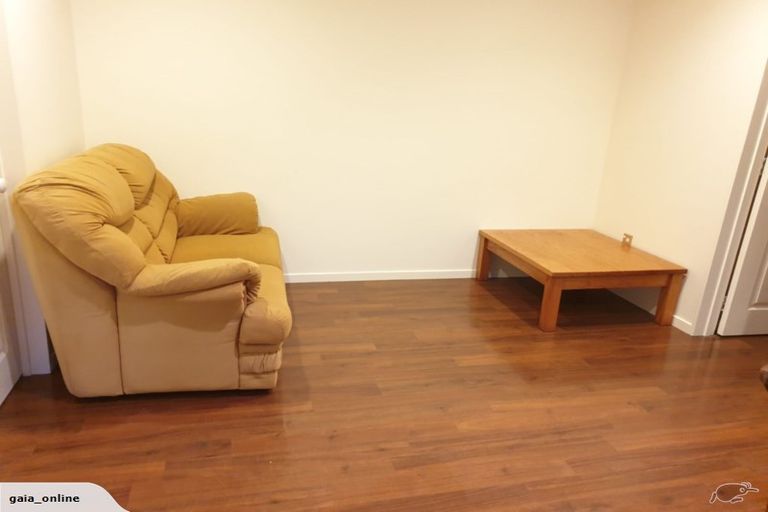 Photo of property in 47 Lagoon Way, West Harbour, Auckland, 0618