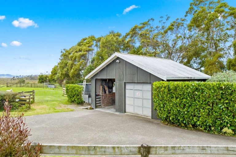 Photo of property in 842a South Head Road, South Head, Helensville, 0874