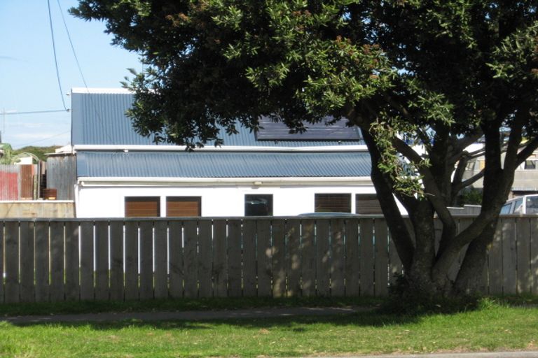 Photo of property in 9 Karaka Street, Castlecliff, Whanganui, 4501