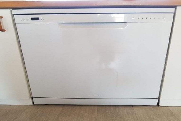 Photo of property in 240a Te Atatu Road, Te Atatu South, Auckland, 0610