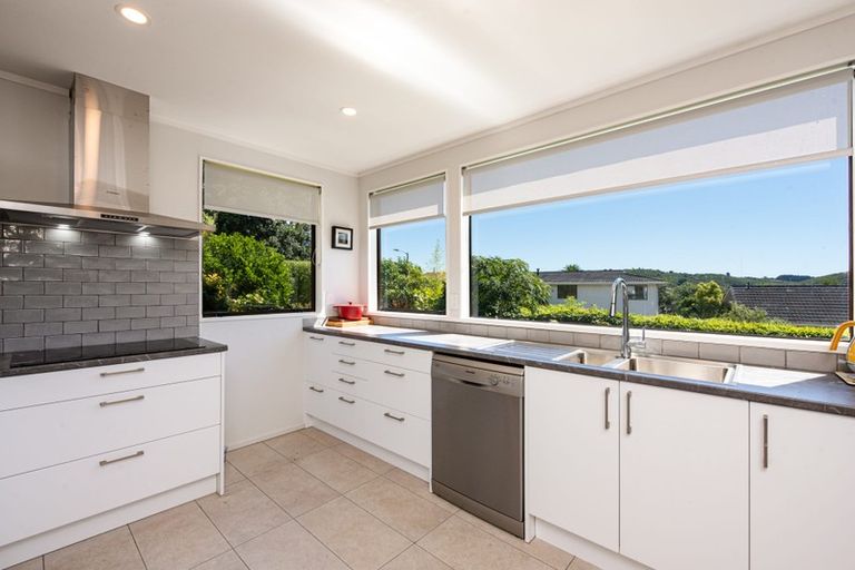 Photo of property in 1 Kinnel Grove, Papakowhai, Porirua, 5024