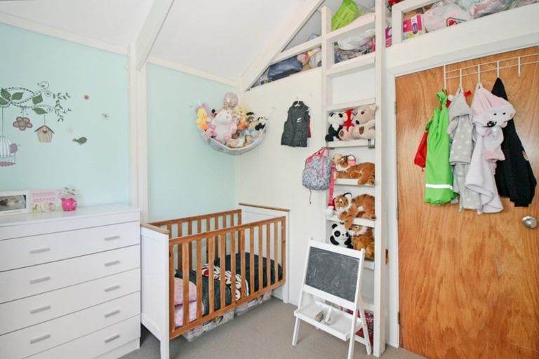 Photo of property in 21 Thames Street, Welbourn, New Plymouth, 4310