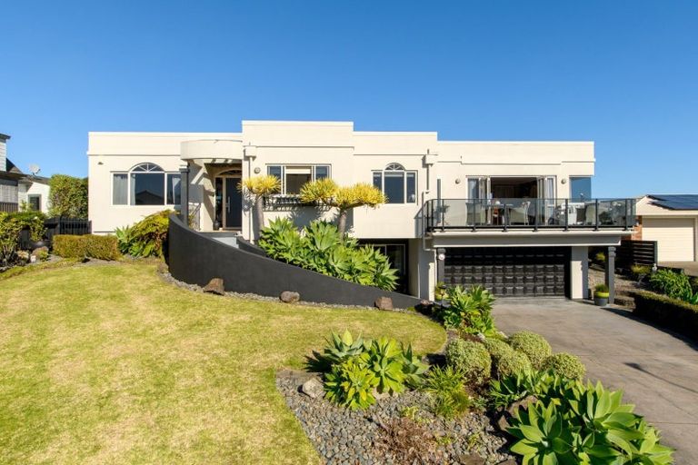 Photo of property in 5 Downing Place, Welcome Bay, Tauranga, 3112