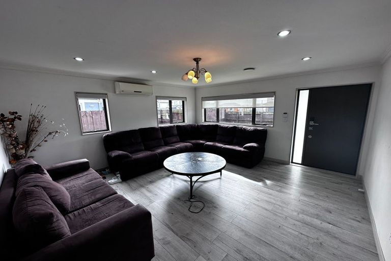 Photo of property in 19 Reding Street, Takanini, 2112