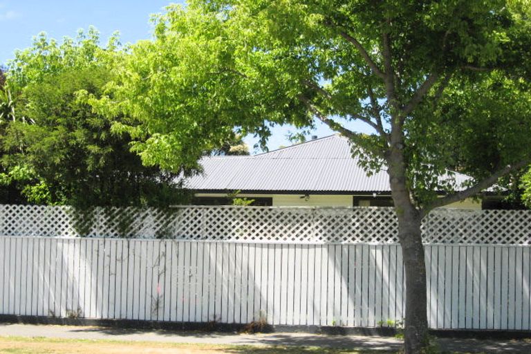 Photo of property in 4 Pinehurst Crescent, Russley, Christchurch, 8042