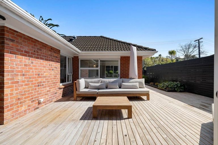 Photo of property in 29 Glenfern Road, Mellons Bay, Auckland, 2014