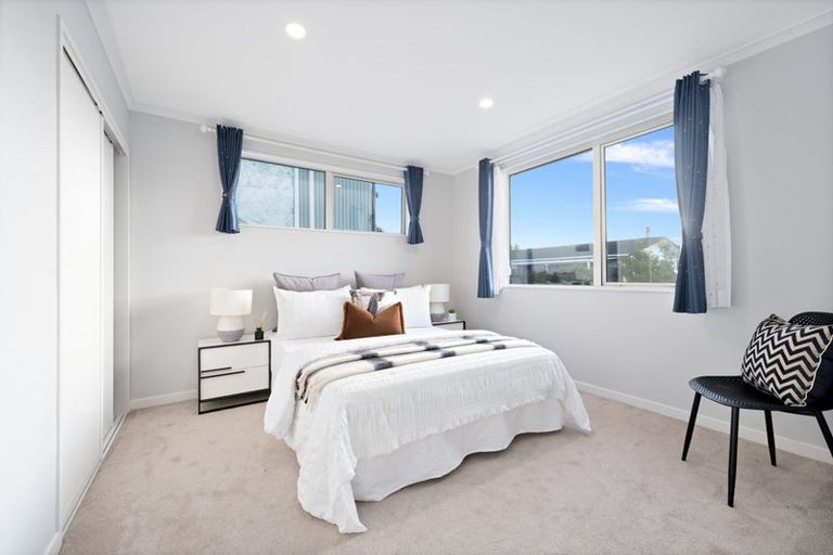 Photo of property in 38a Pokapu Street, Titirangi, Auckland, 0600