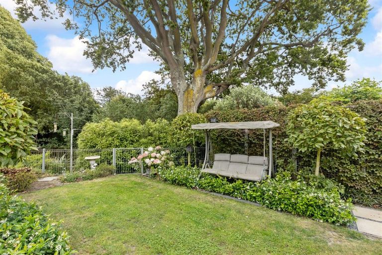 Photo of property in 4 Lime Tree Lane, Harewood, Christchurch, 8051