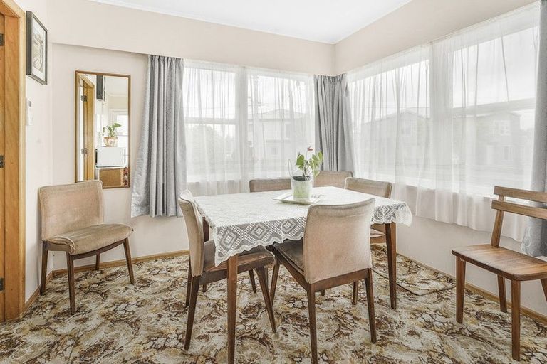 Photo of property in 38 Southsea Crescent, Silverdale, Hamilton, 3216