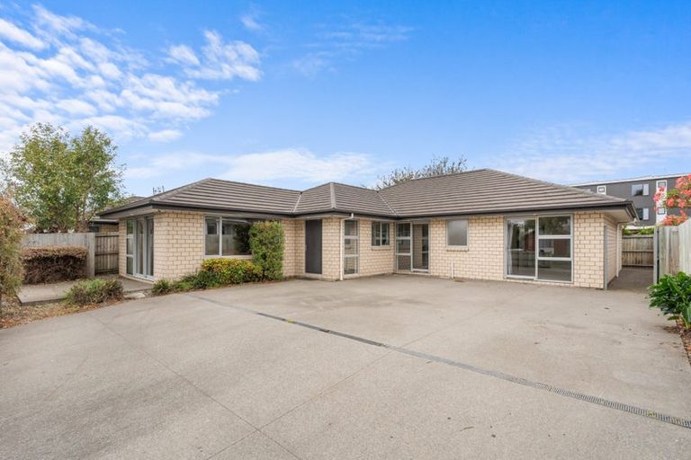 Photo of property in 42 Centennial Avenue, Riccarton, Christchurch, 8041