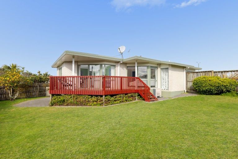 Photo of property in 5 Burnt Oak Drive, Pyes Pa, Tauranga, 3112