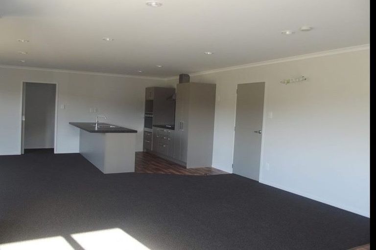 Photo of property in 18 Diamond Grove, Brown Owl, Upper Hutt, 5018