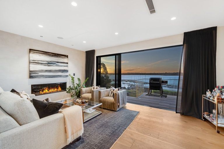 Photo of property in 47c Takutai Avenue, Half Moon Bay, Auckland, 2012