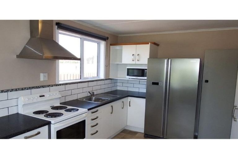 Photo of property in 14 Ward Street, Waverley, Invercargill, 9810