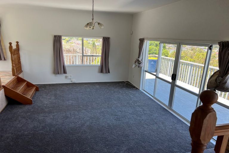 Photo of property in 17 Sumich Place, West Harbour, Auckland, 0618